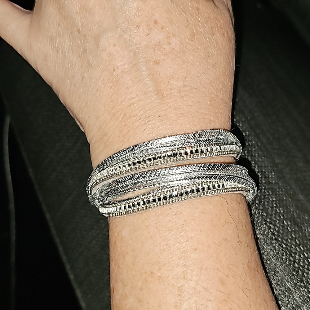 NWOT Leatherette Bracelet or Choker Necklace with Magnetic Closure 🖤29